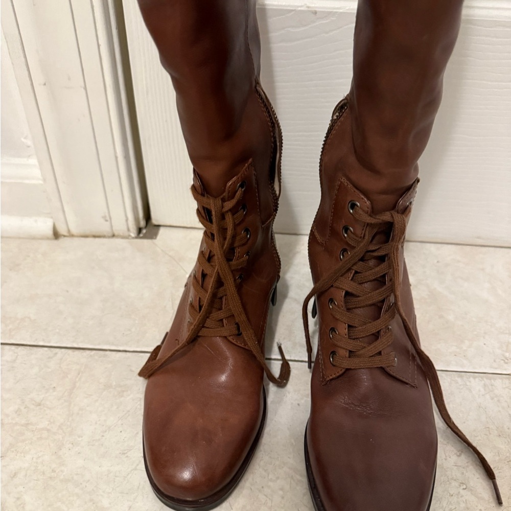 Vero Cuoio Tan Leather Shoes with Black Soles